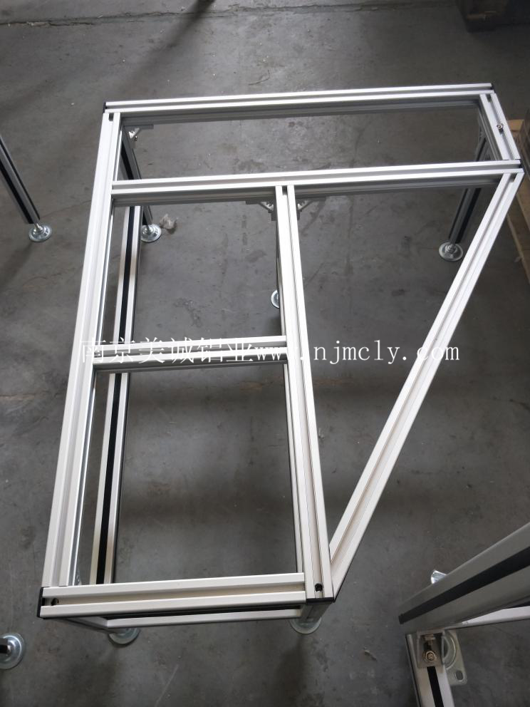 你知道氧化后的工業鋁型材框架優點嗎？01