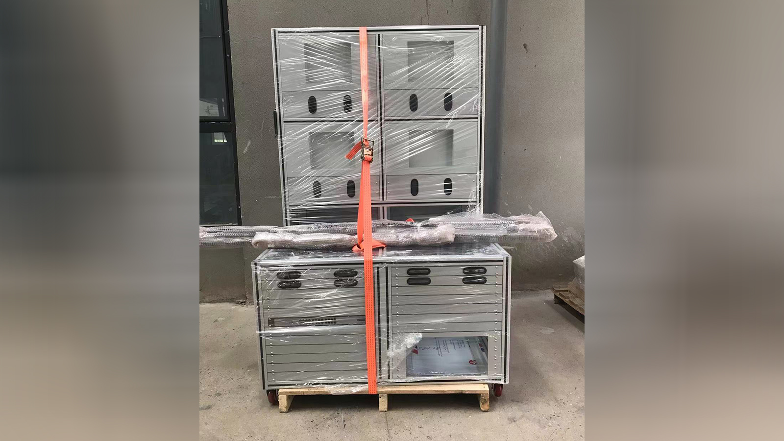 鋁型材機(jī)柜 鋁型材機(jī)柜