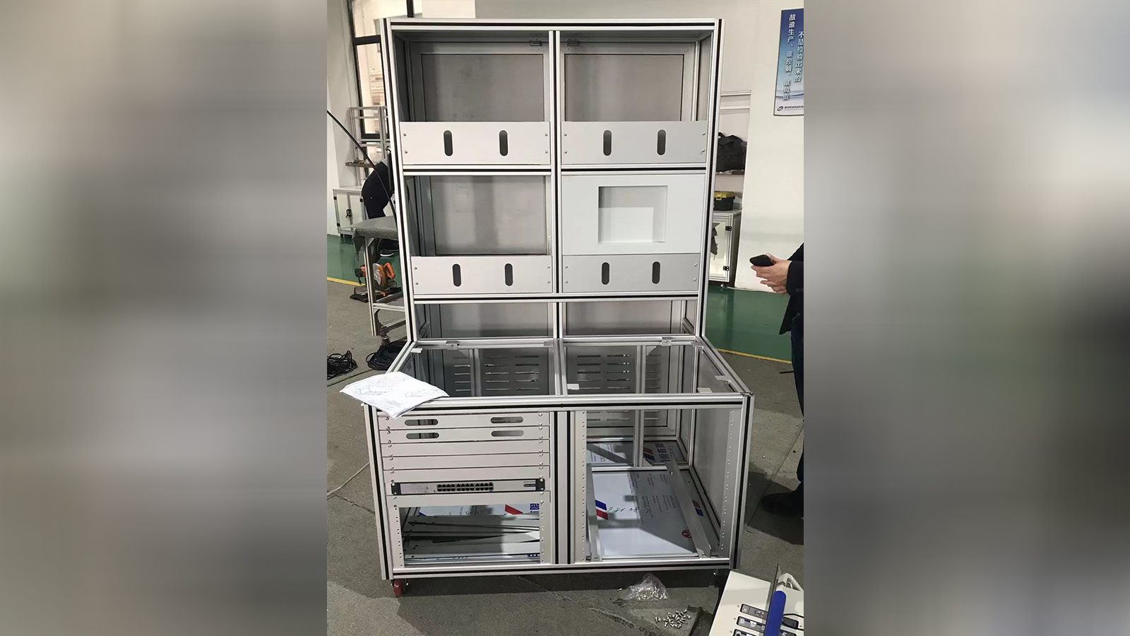 鋁型材機(jī)柜 鋁型材機(jī)柜